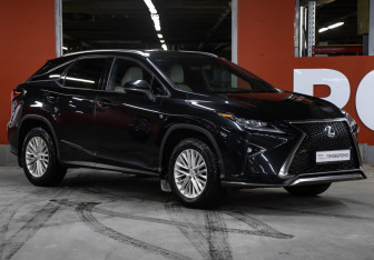 Подержанный автомобиль Lexus RX 2017 года (3 фото)