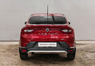 Подержанный автомобиль Renault Arkana 2020 года (6 фото)