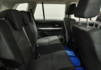 Подержанный автомобиль Suzuki Grand Vitara 2007 года (13 фото)