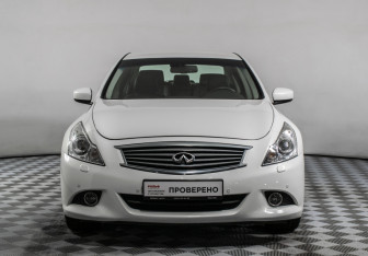 Подержанный автомобиль Infiniti G Sedan 2010 года (2 фото)