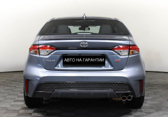 Подержанный автомобиль Toyota Corolla Sedan 2021 года (6 фото)