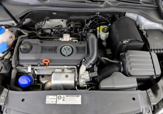 Подержанный автомобиль Volkswagen Golf Hatchback 2012 года (9 фото)