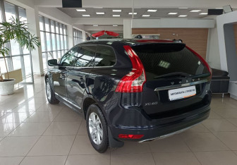 Подержанный автомобиль Volvo XC60 2016 года (7 фото)