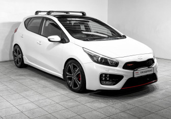 Подержанный автомобиль Kia Ceed GT 2014 года (3 фото)