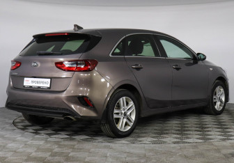 Подержанный автомобиль Kia Ceed Hatchback 2019 года (5 фото)