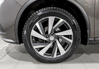 Подержанный автомобиль Nissan Murano Suv 2021 года (18 фото)