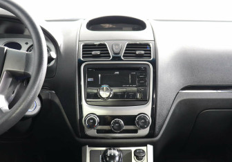 Подержанный автомобиль Geely Emgrand EC7 Sedan 2012 года (8 фото)