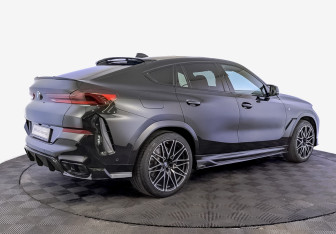 Подержанный автомобиль BMW X6 2021 года (5 фото)