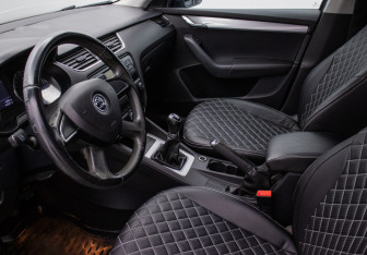 Подержанный автомобиль Skoda Octavia Liftback 2013 года (10 фото)