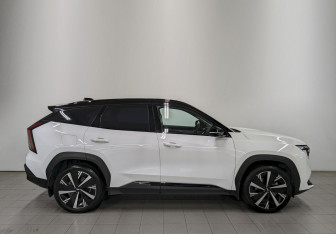 Подержанный автомобиль Geely Atlas 2024 года (4 фото)