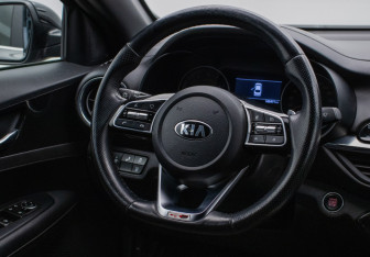 Подержанный автомобиль Kia Cerato Sedan 2021 года (15 фото)