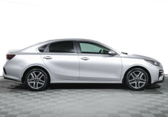 Подержанный автомобиль Kia Cerato Sedan 2019 года (4 фото)