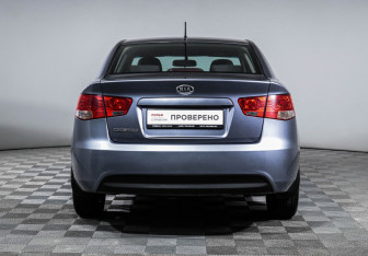 Подержанный автомобиль Kia Cerato Sedan 2009 года (6 фото)