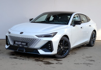 Подержанный автомобиль Changan UNI-V 2024 года (1 фото)