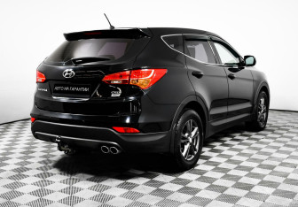 Подержанный автомобиль Hyundai Santa Fe 2013 года (3 фото)