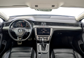 Подержанный автомобиль Volkswagen Passat Wagon 2018 года (14 фото)