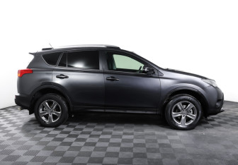 Подержанный автомобиль Toyota RAV4 2015 года (4 фото)