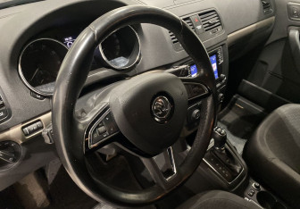 Подержанный автомобиль Skoda Yeti 2016 года (13 фото)