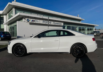 Подержанный автомобиль Audi A5 Coupe 2016 года (8 фото)