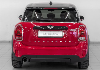 Подержанный автомобиль MINI Clubman Wagon 2017 года (6 фото)