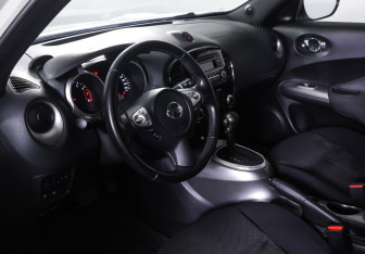 Подержанный автомобиль Nissan Juke 2014 года (15 фото)