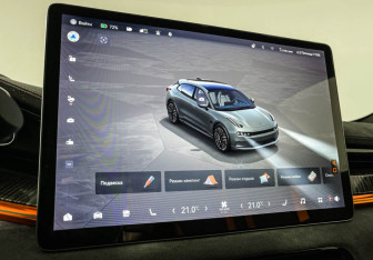 Подержанный автомобиль Zeekr 001 2023 года (21 фото)