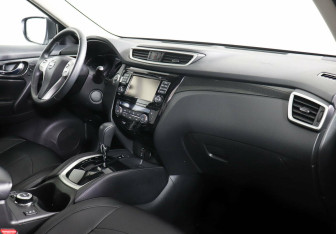 Подержанный автомобиль Nissan X-Trail 2016 года (5 фото)