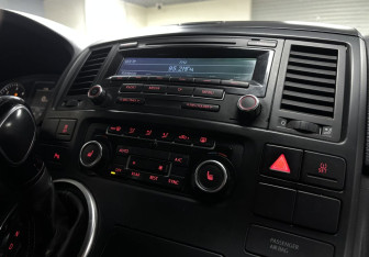 Подержанный автомобиль Volkswagen Multivan 2013 года (16 фото)