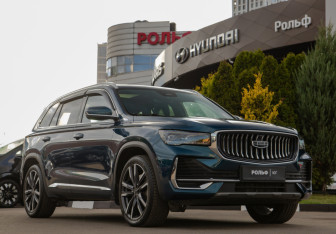 Подержанный автомобиль Geely Monjaro 2023 года (2 фото)