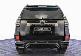 Подержанный автомобиль Toyota Land Cruiser Prado 2022 года (6 фото)