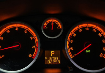 Подержанный автомобиль Opel Corsa 2007 года (14 фото)