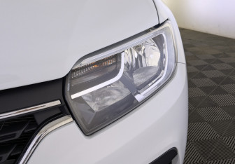 Подержанный автомобиль Renault Logan Sedan 2022 года (11 фото)