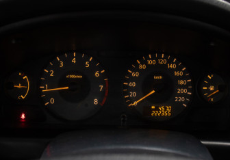 Подержанный автомобиль Nissan Almera Classic 2006 года (12 фото)