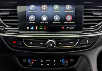 Подержанный автомобиль Opel Insignia Liftback 2021 года (15 фото)