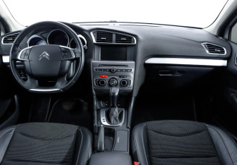 Подержанный автомобиль Citroen C4 Sedan 2020 года (7 фото)