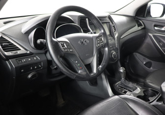 Подержанный автомобиль Hyundai Santa Fe 2013 года (8 фото)