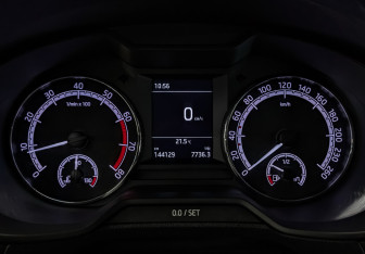 Подержанный автомобиль Skoda Octavia Liftback 2018 года (13 фото)