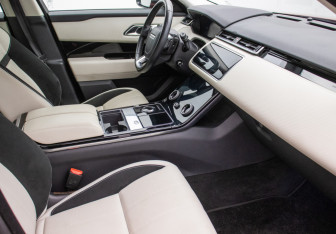 Подержанный автомобиль Land Rover Range Rover Velar 2018 года (9 фото)
