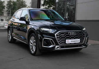 Подержанный автомобиль Audi Q5 2022 года (3 фото)