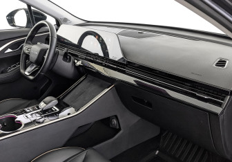 Подержанный автомобиль Omoda C5 2023 года (13 фото)