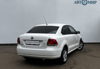 Подержанный автомобиль Volkswagen Polo Sedan 2012 года (5 фото)