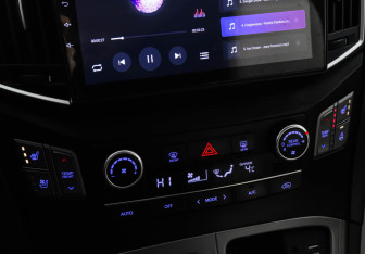 Подержанный автомобиль Hyundai H-1 2021 года (11 фото)