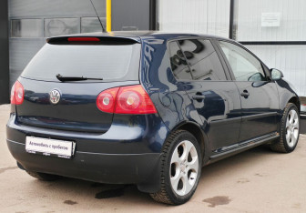 Подержанный автомобиль Volkswagen Golf Hatchback 2008 года (5 фото)