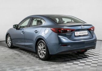 Подержанный автомобиль Mazda 3 Sedan 2014 года (7 фото)