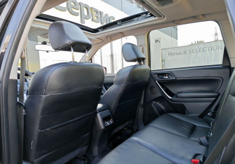 Подержанный автомобиль Subaru Forester Suv 2016 года (14 фото)