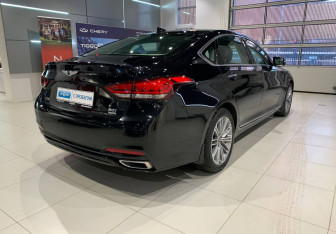 Подержанный автомобиль Genesis G80 2020 года (4 фото)