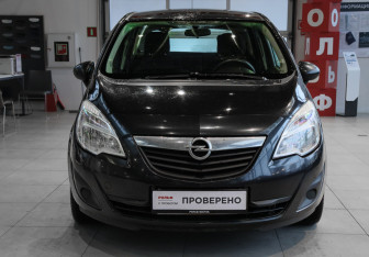 Подержанный автомобиль Opel Meriva 2012 года (2 фото)