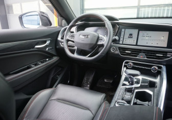 Подержанный автомобиль Geely Tugella 2023 года (13 фото)