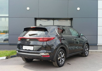Подержанный автомобиль Kia Sportage 2021 года (5 фото)