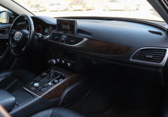 Подержанный автомобиль Audi A6 Sedan 2014 года (7 фото)